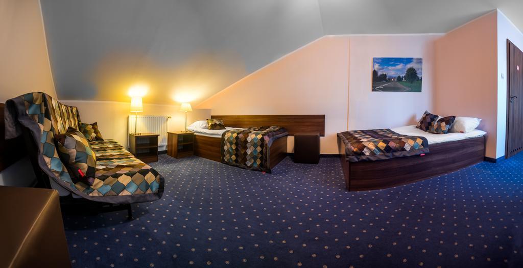 Hotel Colnus Kolno  Екстер'єр фото